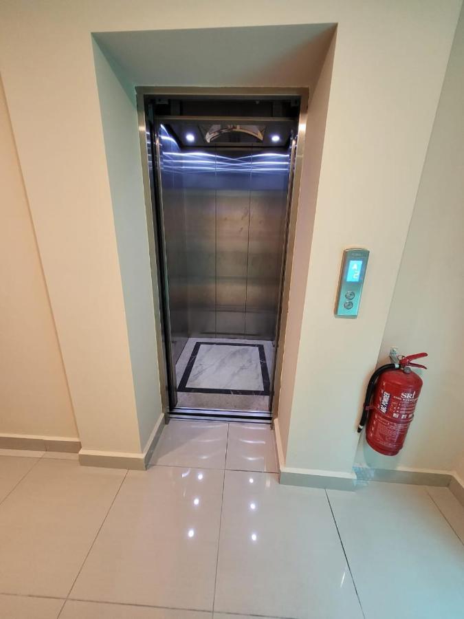 Poorna Hotel Куала-Лумпур Экстерьер фото